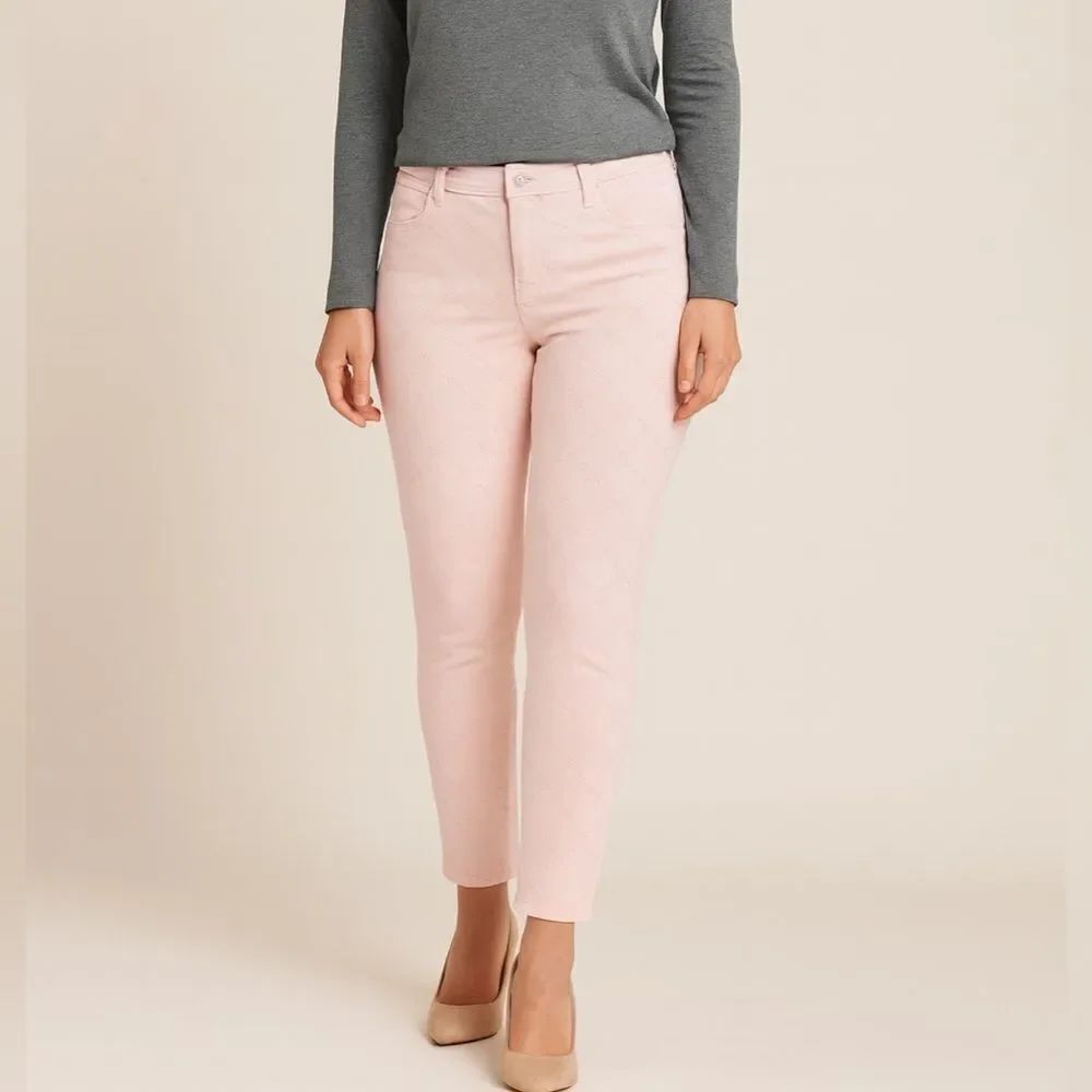 Liz Claiborne | Pastel Pink embroidered Mid Rise Skinny Michaela Jeans Size 12